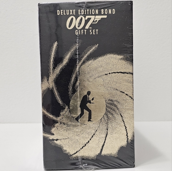 James Bond 007 Deluxe Edition Bond 007 Gift Set - Picture 8 of 16